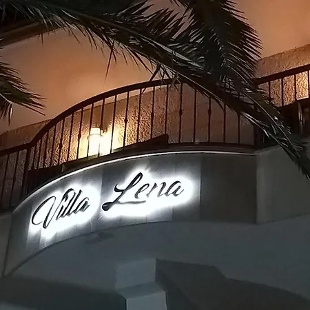 Villa-lena Apartman *